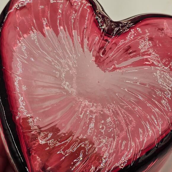 Hand-Blown Cranberry Glass Heart Bowl – Vintage Pilgrim Jewelry Trinket Dish - Picture 6 of 6